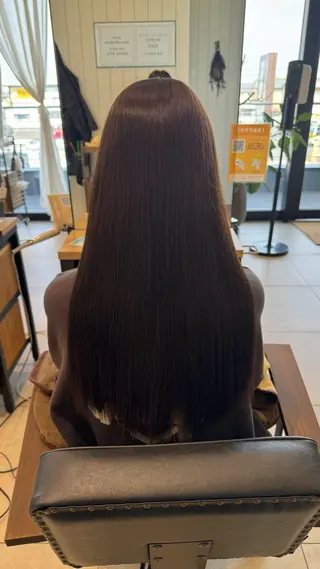 ロング メンズストレート⭐️ 髪質改善カラー⭐️のヘアスタイル