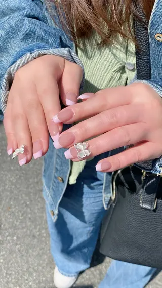 ネイル ＼近畿大学／近く🦢 Swanのネイルデザイン