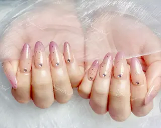 ネイル 🦋 Queenieのネイルデザイン