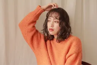 ミディアム パーマ ヘアアレンジ 立川レイヤー 透明感カラーaoiのヘアスタイル