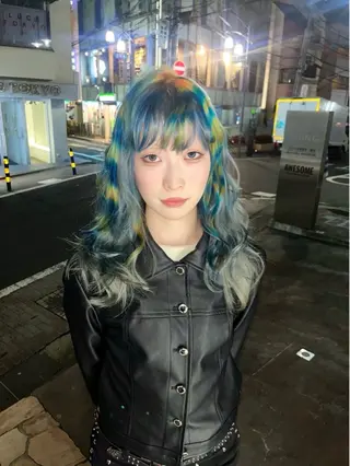 カラー 山浦 那奈のヘアスタイル