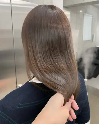 ロング カラー 高橋大樹/グレージュ 透明感/髪質改善のヘアスタイル