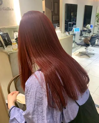 ロング 淡いハイトーンカラー レイヤーカットゆうかのヘアスタイル