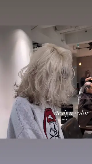 ミディアム カラー 💜ハイトーン💛 マジカルかいちゃんのヘアスタイル