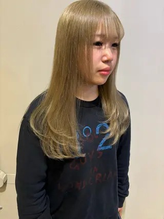 ロング LOREN＋透明感 オリーブhirokoのヘアスタイル