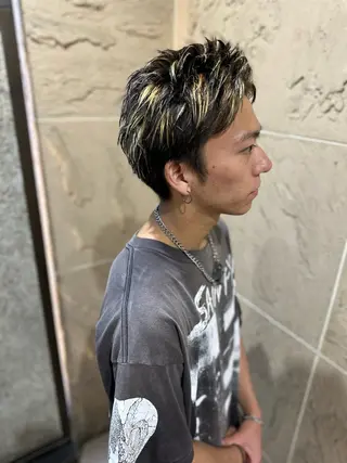 ショート カラー 溜 一太のヘアスタイル