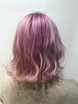 ミディアム カラー エクステ／インナー カラー 礒野朱里のヘアスタイル