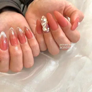 ネイル BONHEUR Annaのネイルデザイン