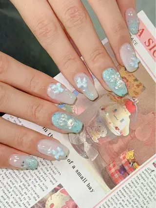 ネイル グロー ネイルのネイルデザイン