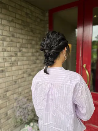 ヘアアレンジ アンナヘアコーディネイト所属・小山 理紗のヘアスタイル