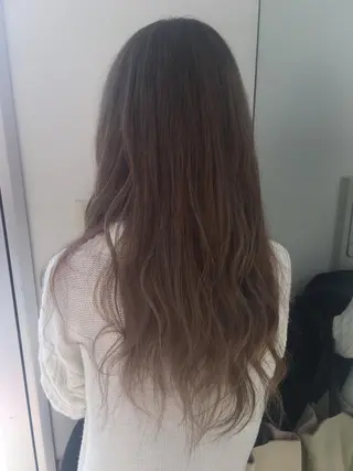 カラー MERu所属・MERu/高橋裕之 /レイヤー/艶カラーのヘアスタイル