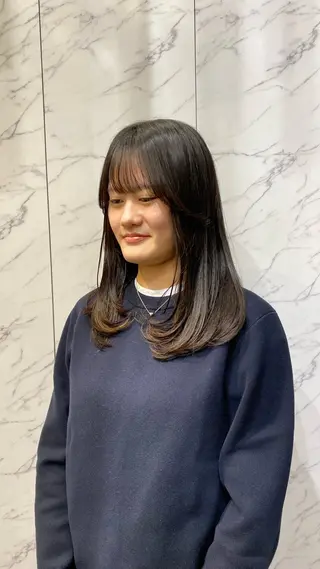 ロング マツザキ マナトのヘアスタイル