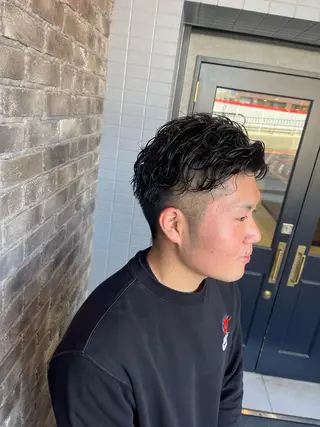 ショート パーマ メンズ ショートとレイヤーが 好きな人|三浦翔のヘアスタイル