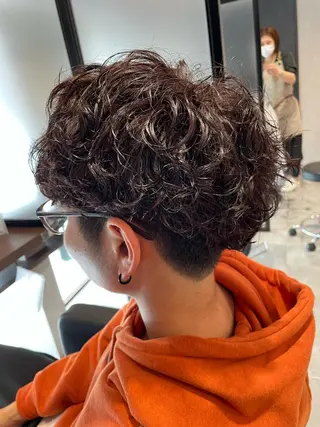 ショート パーマ メンズ 宮下 弦也のヘアスタイル