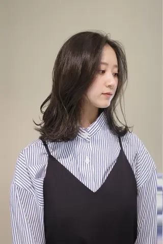 ミディアム カラー opus 店長大和 レイヤー/赤み消しのヘアスタイル