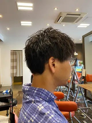 ショート パーマ メンズ デザインカラー🌈 高木リョウのヘアスタイル