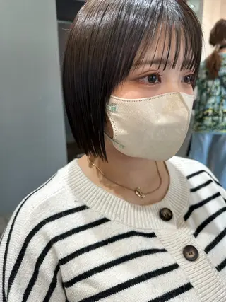 ミディアム YURIK Aのヘアスタイル