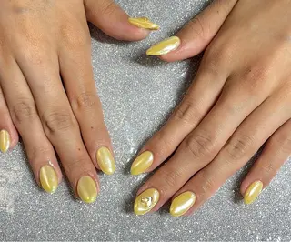 ネイル VIERU 🌈🎀💖のネイルデザイン