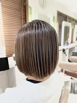 ショート 清藤 綾のヘアスタイル