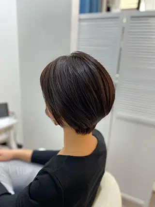 ショート カラー ✨髪質改善が大好評✨ 美容室lic近藤✨のヘアスタイル