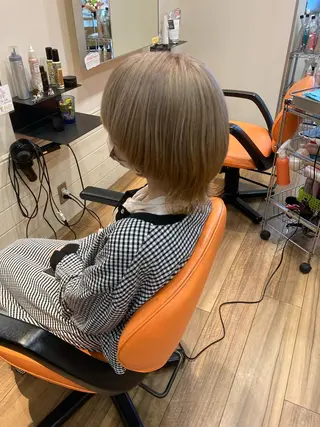 ショート カラー okuda yuukiのヘアスタイル