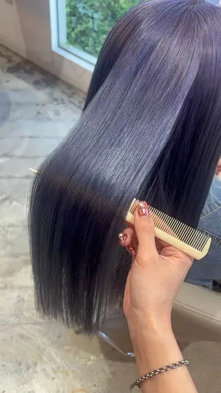 ロング カラー 佐藤 優里のヘアスタイル