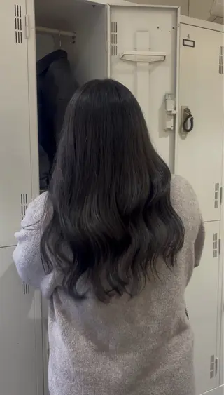 ロング カラー あいしぇ Ash川口のヘアスタイル