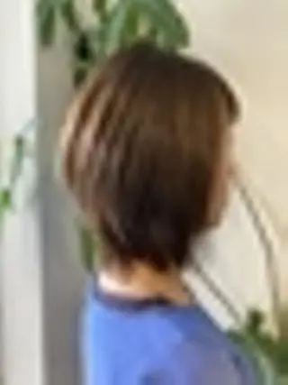 ミディアム 齋藤 リョウコのヘアスタイル