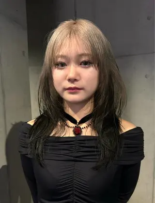 ロング カラー だいち/ブリーチ/ レイヤーカットのヘアスタイル