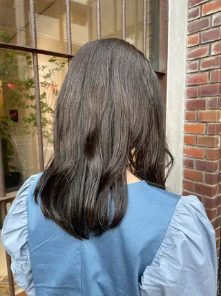 カラー カネコ ノノカのヘアスタイル