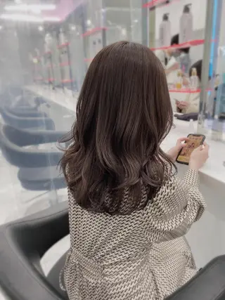 ミディアム カラー ヘアアレンジ Ella所属・nana【艶髪】/ レイヤー/縮毛矯正のヘアスタイル