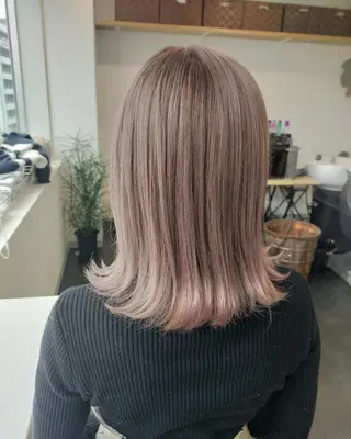 ミディアム カラー JIL BLAN 京都所属・RU RIのヘアスタイル