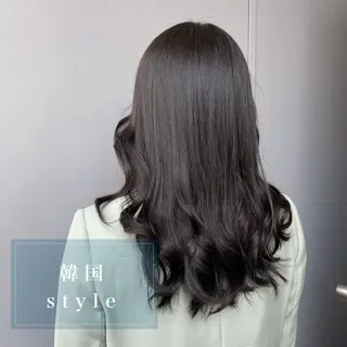 セミロング カラー Ella所属・nana【艶髪】/ レイヤー/縮毛矯正のヘアスタイル