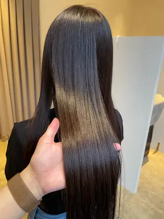 ロング 山本 遥海のヘアスタイル