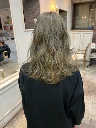 ミディアム カラー RUKA 美容院×ネイリストのヘアスタイル