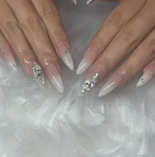 ネイル 透明感ネイル ｜mahiru.のネイルデザイン