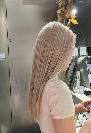 セミロング オノ テンタのヘアスタイル