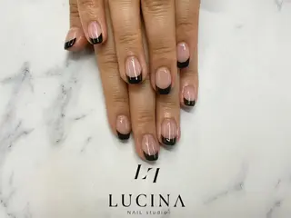 ネイル 新橋 ルキナ スタッフのネイルデザイン