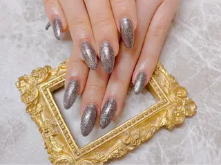 ネイル マジックミラー所属・マジック ミラーのネイルデザイン