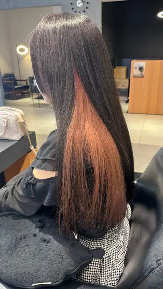 ロング KAREN（ému） 伏見/カットモデルのヘアスタイル