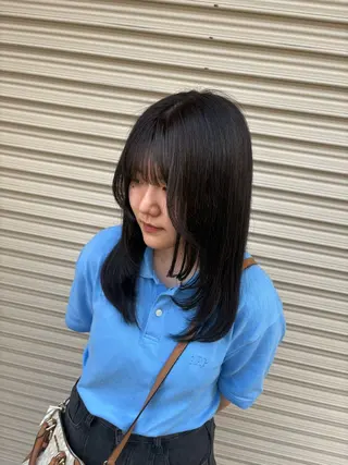 カラー しおり🍬 KOKORO🤍のヘアスタイル