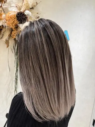 ロング カラー ヘアアレンジ シアーベージュニスト 🥣大石亜里紗のヘアスタイル