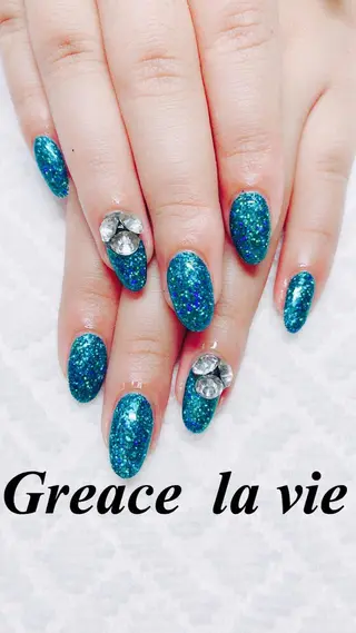 ロング カラー パーマ ヘアアレンジ キッズ ネイル マツエク・マツパ Greace la vie所属・Greace  la vieのネイルデザイン