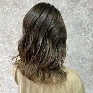 ミディアム カラー piLLon/ RYUKAのヘアスタイル