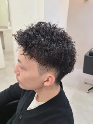ショート パーマ メンズ 桐島 令奈のヘアスタイル