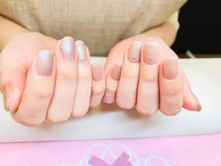 カラー ネイル Ui_Amor (パラジェル)のネイルデザイン