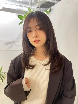 セミロング カラー Hatsune 🐯レイヤーカットのヘアスタイル