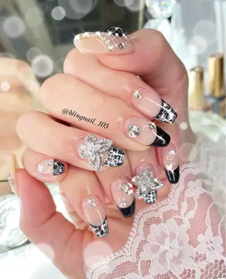 ネイル 23時まで❤︎韓国、 ワンホンネイルのネイルデザイン