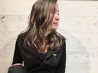 セミロング 🌸ハイトーン 新田 廉 🌸のヘアスタイル