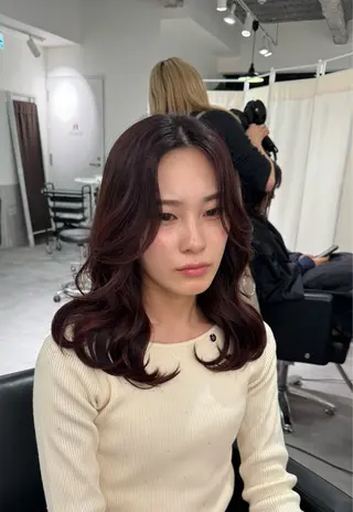 ミディアム CIERA.南船場所属・yuna🧡/心斎橋 ハイトーン/ブリーチのヘアスタイル